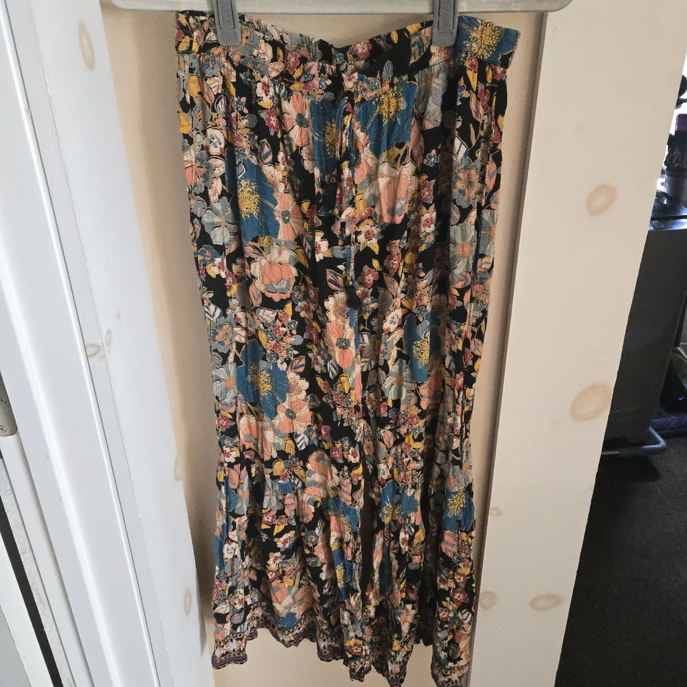 Angie Floral Wide-Leg Beach Flowy Pants Size Large Black Floral Peach Blue Multi - Picture 12 of 16
